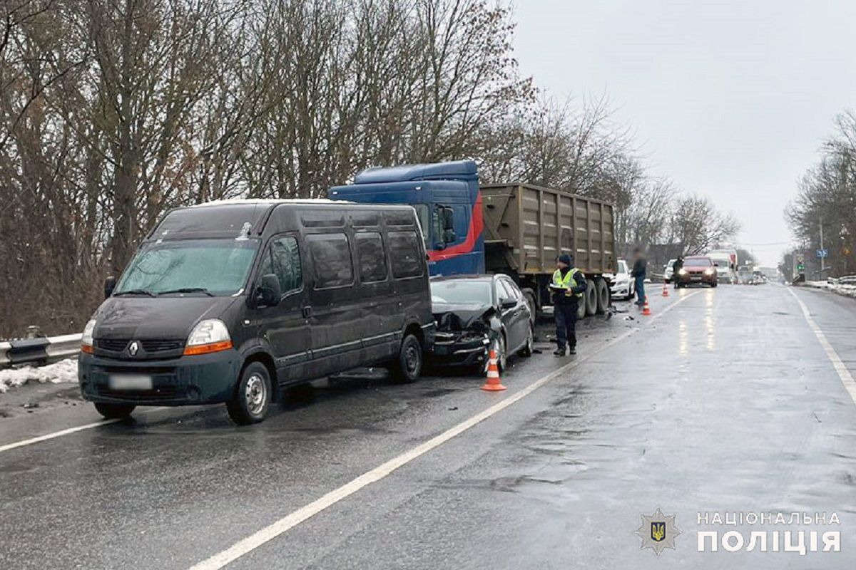  Водій фури спричинив ланцюгову ДТП із п'ятьма авто у Хмельницькому 