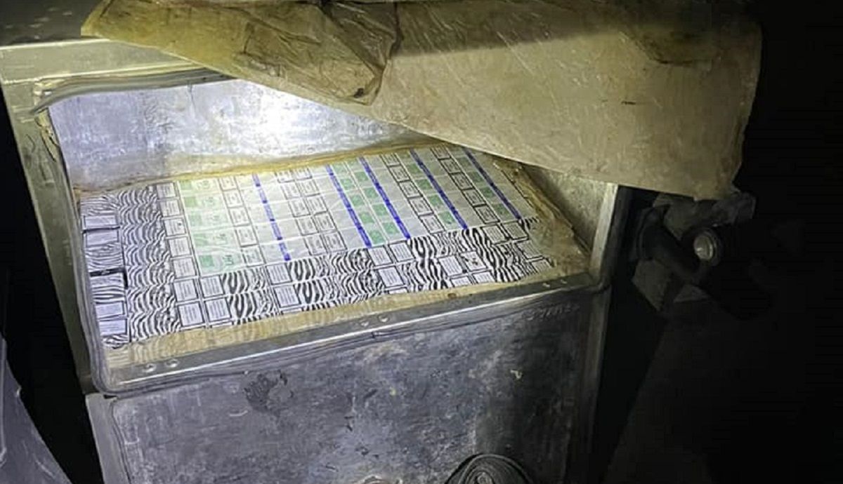 В «Шегинях» митники виявили вантажівку з контрабандними сигаретами 