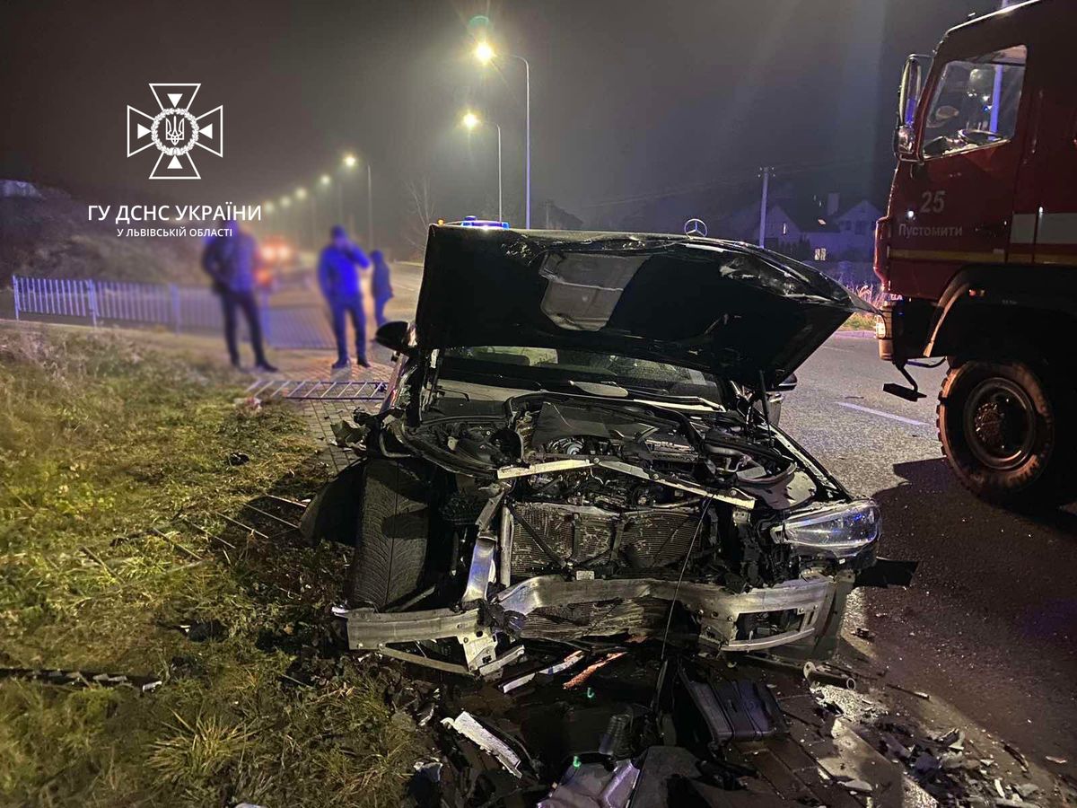43-річна пасажирка Daewoo Lanos загинула в лобовій аварії біля Львова 
