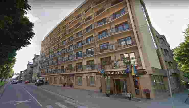 У центрі Львова 24-річний чоловік влаштував стрілянину в готелі