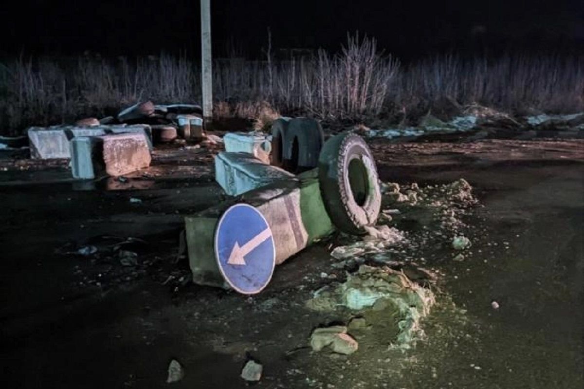 П'яна водійка проїхала 40 км з пробитим колесом, втікаючи після зіткнення із блокпостом