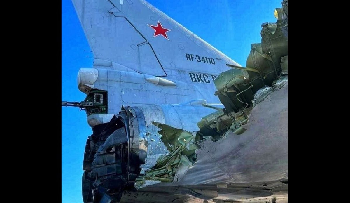 Повітряні сили ЗСУ опублікували фото наслідків удару по аеродрому РФ