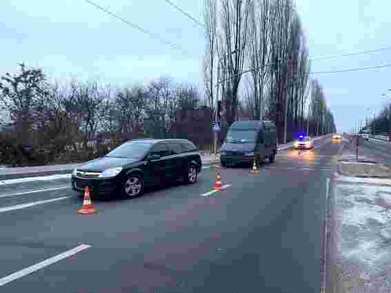 П'яний пішохід потрапив під колеса мікроавтобуса, який везли на буксирі