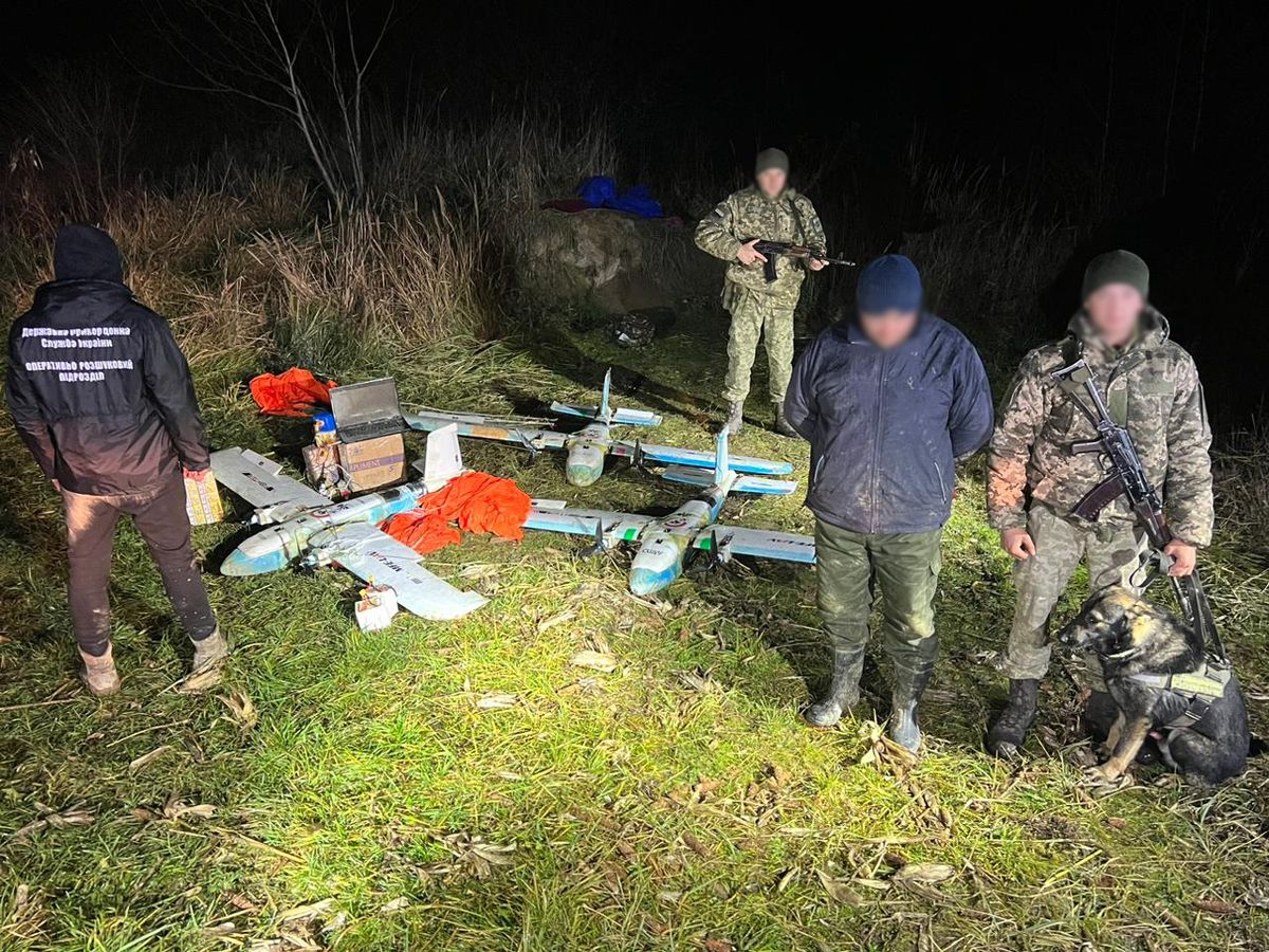 Закарпатські прикордонники збили три безпілотники контрабандистів