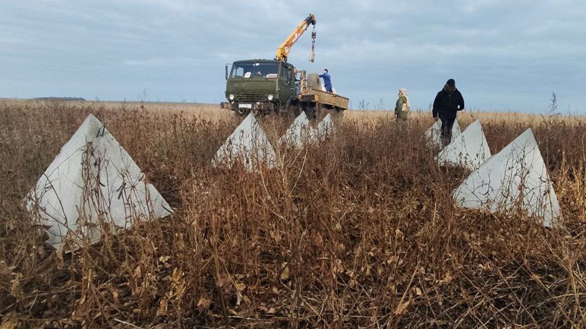 Британська розвідка пояснила, навіщо РФ будує «лінію оборони» на своїй території