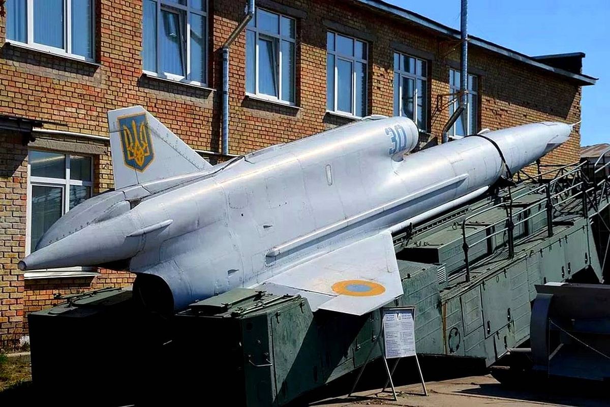 ЗМІ розповіли деталі щодо ударів ЗСУ по російських аеродромах