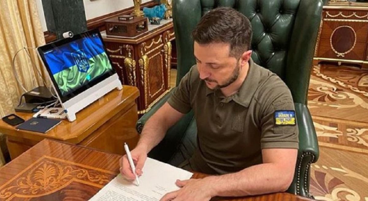 Зеленський відзначив нагородами п’ятьох львівських волонтерів