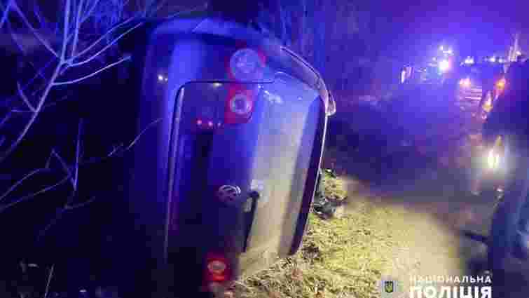 17-річний пасажир Volkswagen загинув у вечірній ДТП з фірою на Буковині