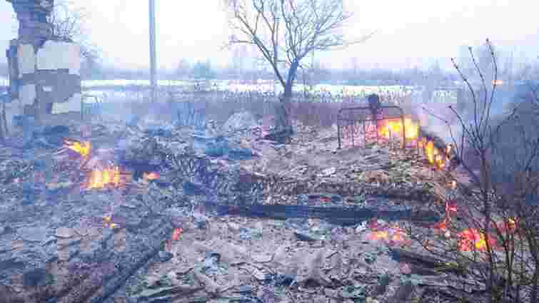 Тіла двох людей виявили на місці згорілого будинку на Рівненщині
