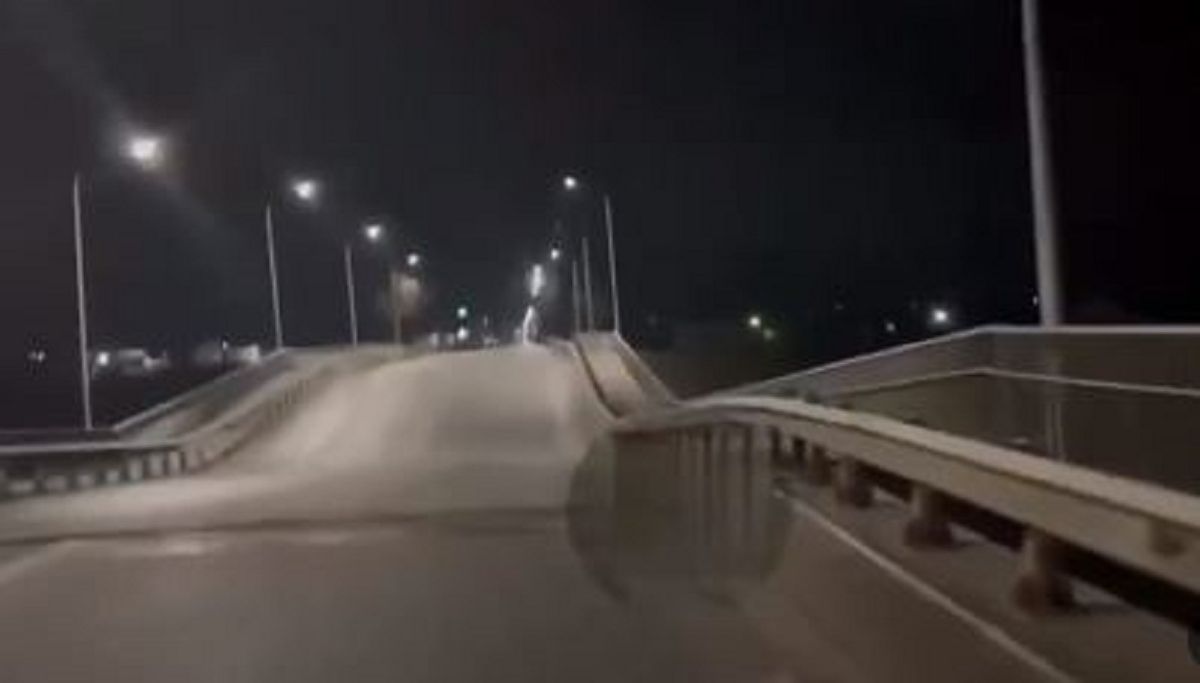 У Мелітополі підірвали міст, який використовувала російська армія