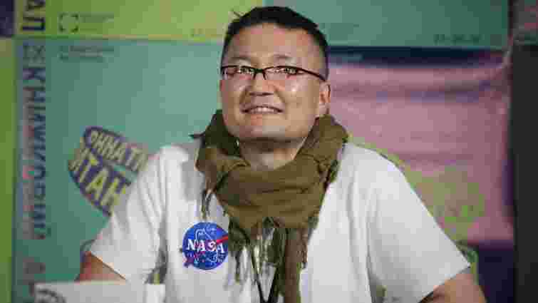 NASA відреагувало на скандал з письменником Доржем Бату