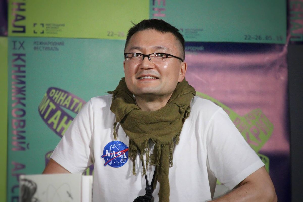 NASA відреагувало на скандал з письменником Доржем Бату