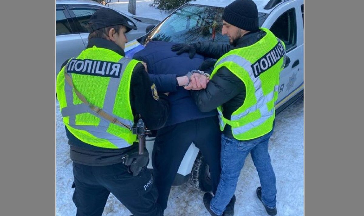 Біля львівського вокзалу 22-річний мешканець Новояворівська вбив чоловіка