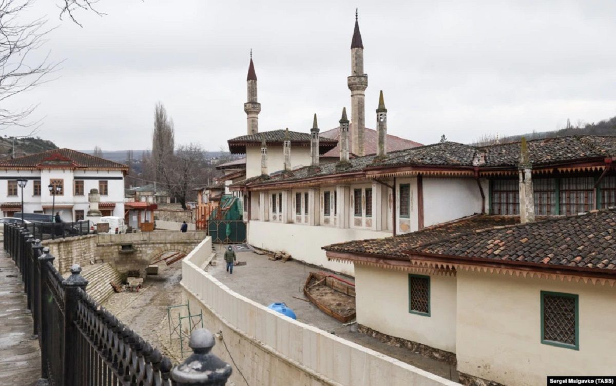 Україна звернулася до ЮНЕСКО через знищення Росією Ханського палацу