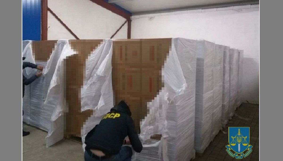 Військовим передадуть понад 300 тисяч пачок конфіскованих сигарет