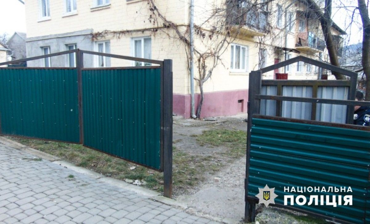 У підвалі чернівецької багатоповерхівки виявили 20-річного підозрюваного у грабежі
