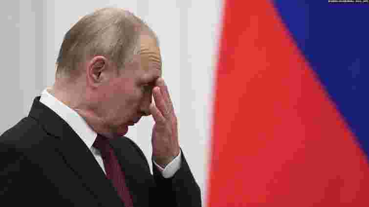 Оточення Путіна системно дезінформує його про ситуацію на фронті, – WSJ