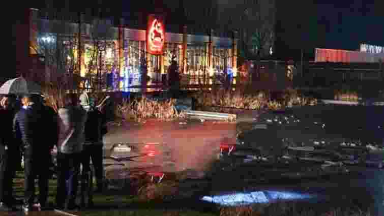 Троє чоловіків провалилися під кригу у Львові, один загинув
