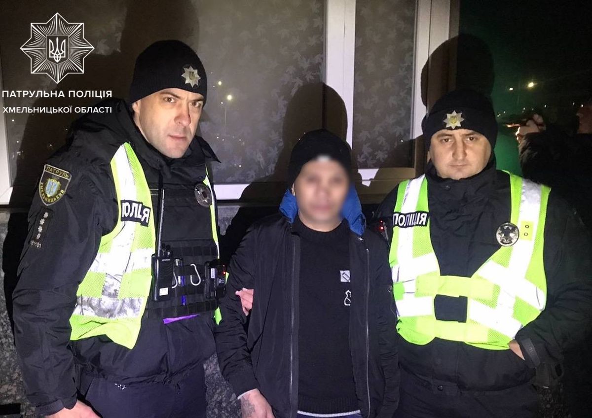 Біля вокзалу в Хмельницькому затримали втікача з херсонського СІЗО