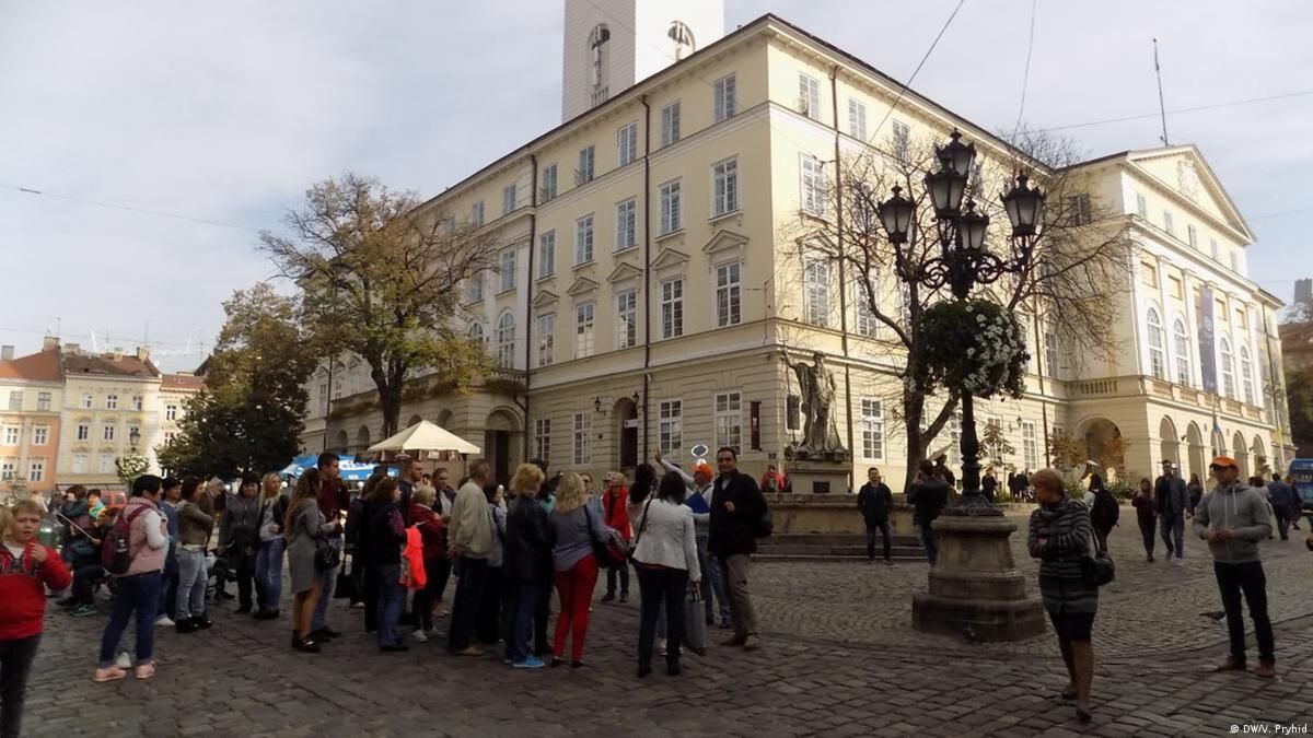 Тисячі журналістів і лише десятки туристів, – управління туризму ЛМР про підсумки року