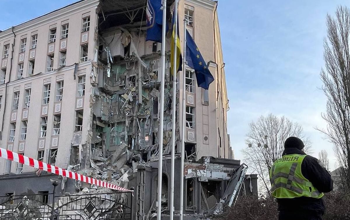 Росіяни перед Новим роком вдарили по Україні ракетами