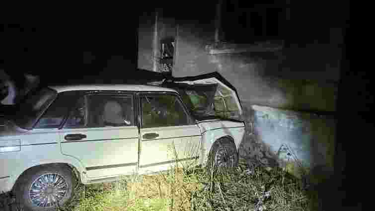 34-річна водійка позичила авто для тренувань і в'їхала в будинок на Рівненщині