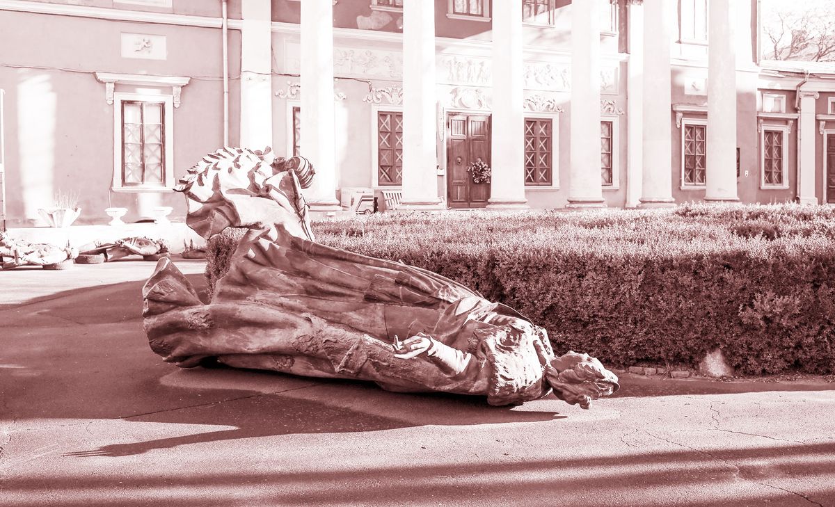 «Опозиційні росіяни» тужать за величчю