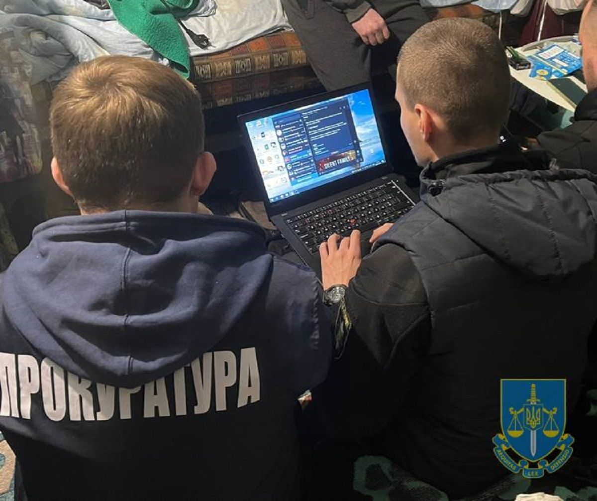 Четверо львів’ян через фішингові сайти викрадали гроші з рахунків переселенців