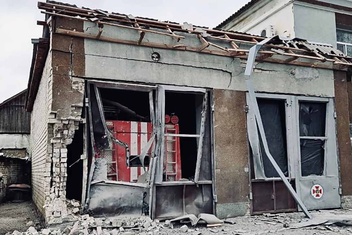 Росіяни цілеспрямовано атакують пожежні частини у Херсоні
