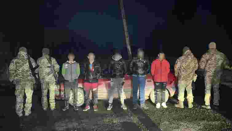На Закарпатті за добу 12 чоловіків намагалися незаконно потрапити до Словаччини