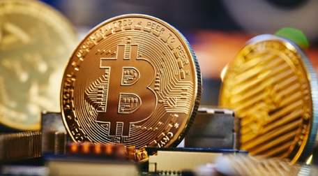 Львів’янина ошукали на 300 тис. доларів при купівлі біткоїнів