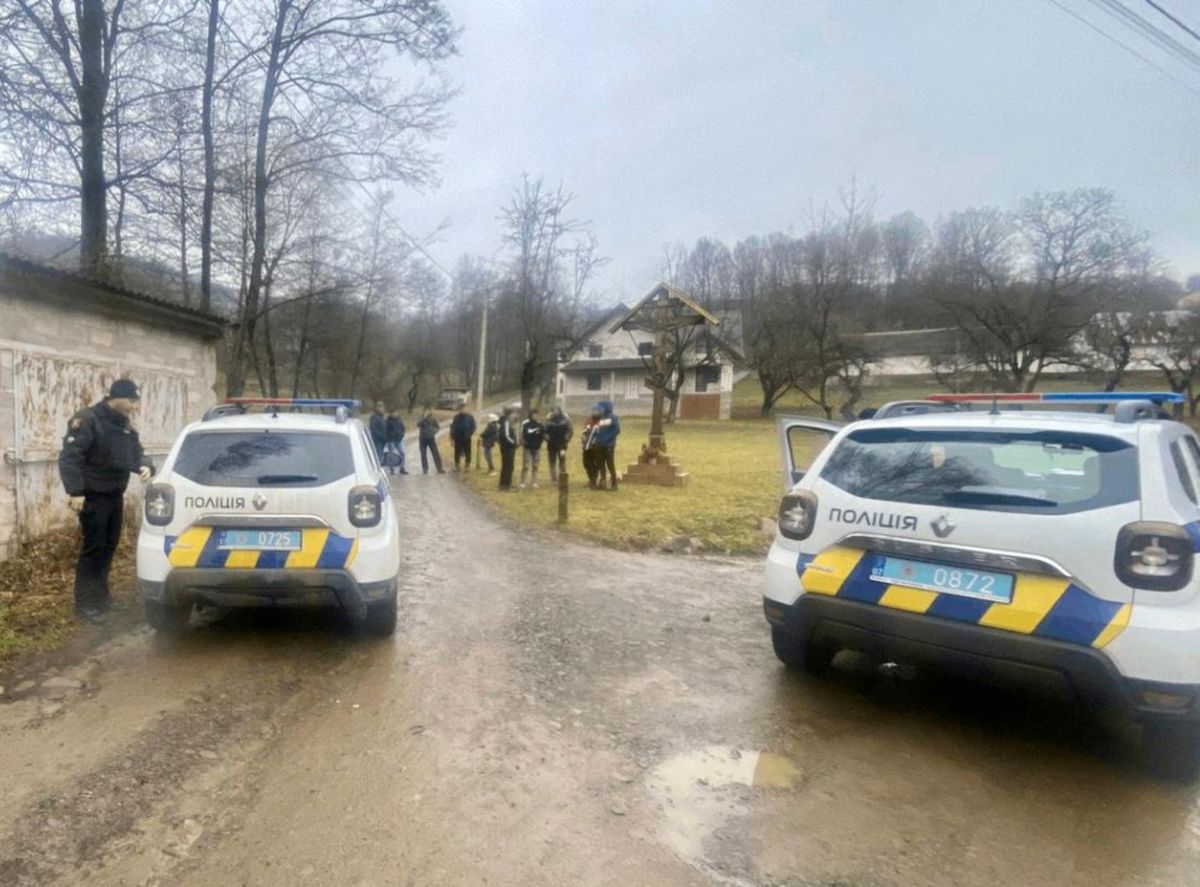 22-річний чоловік на Різдво пограбував групу колядників на Закарпатті