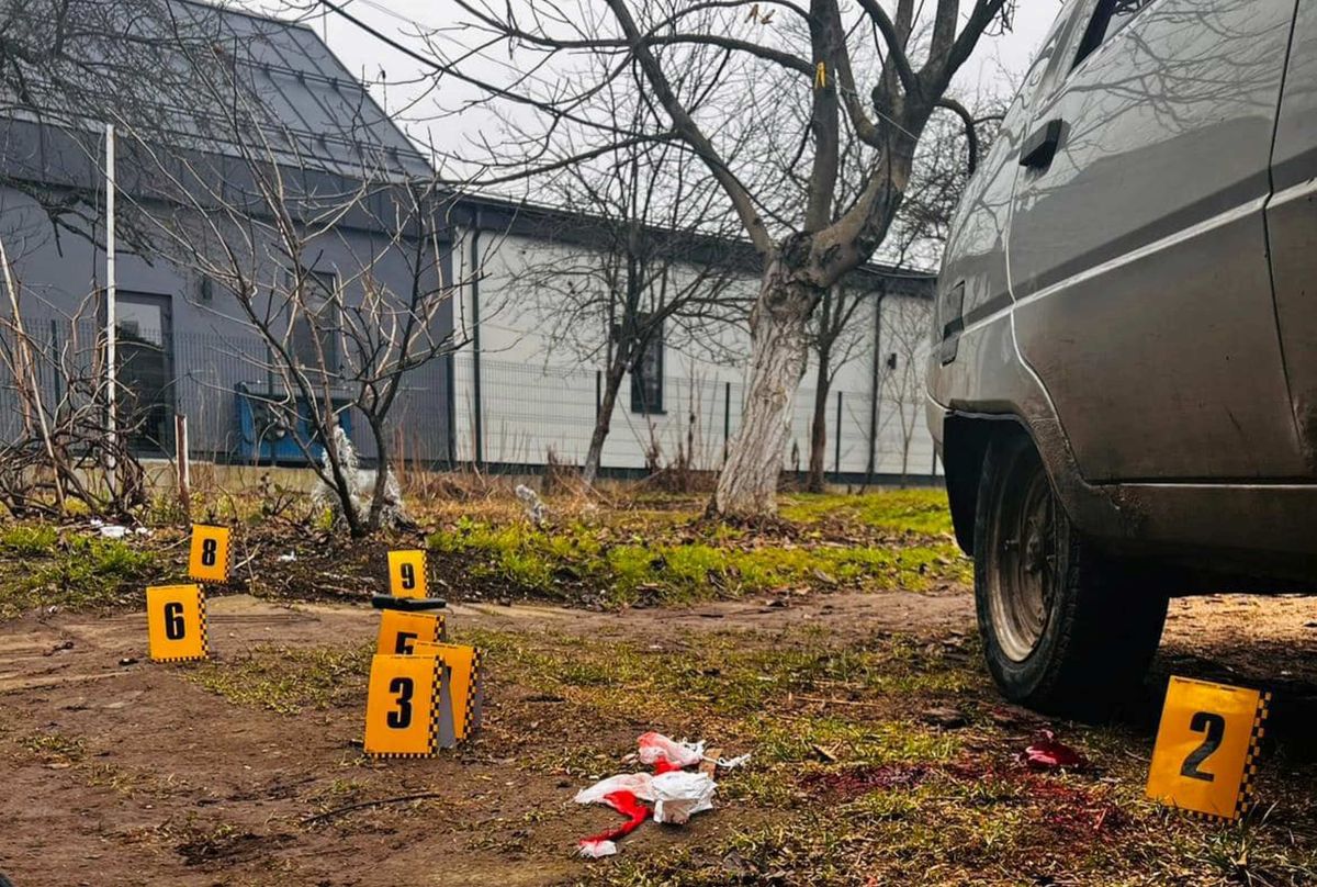 35-річний прикарпатець вистрілив у матір подруги і спробував вчинити самогубство