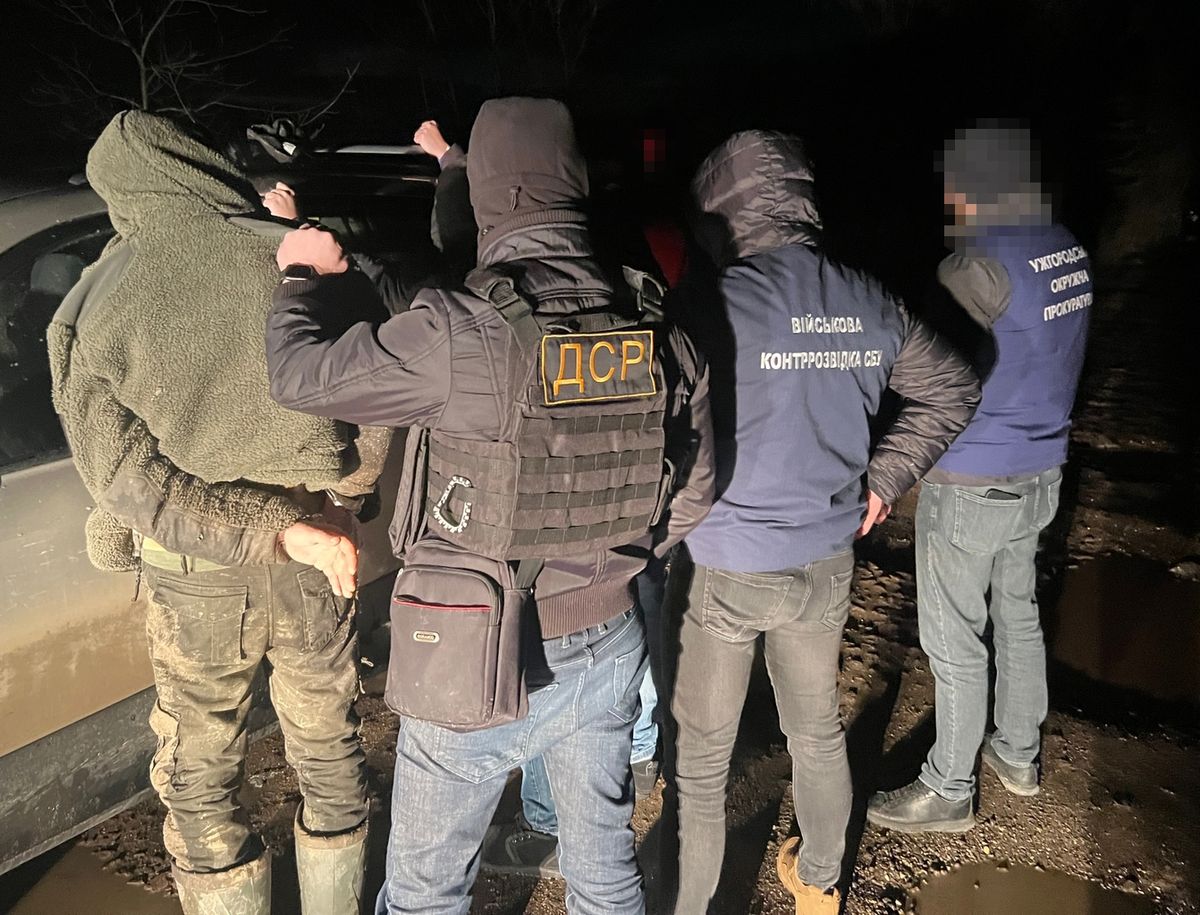 Поліція затримала трьох закарпатців за переправлення ухилянтів до Угорщини