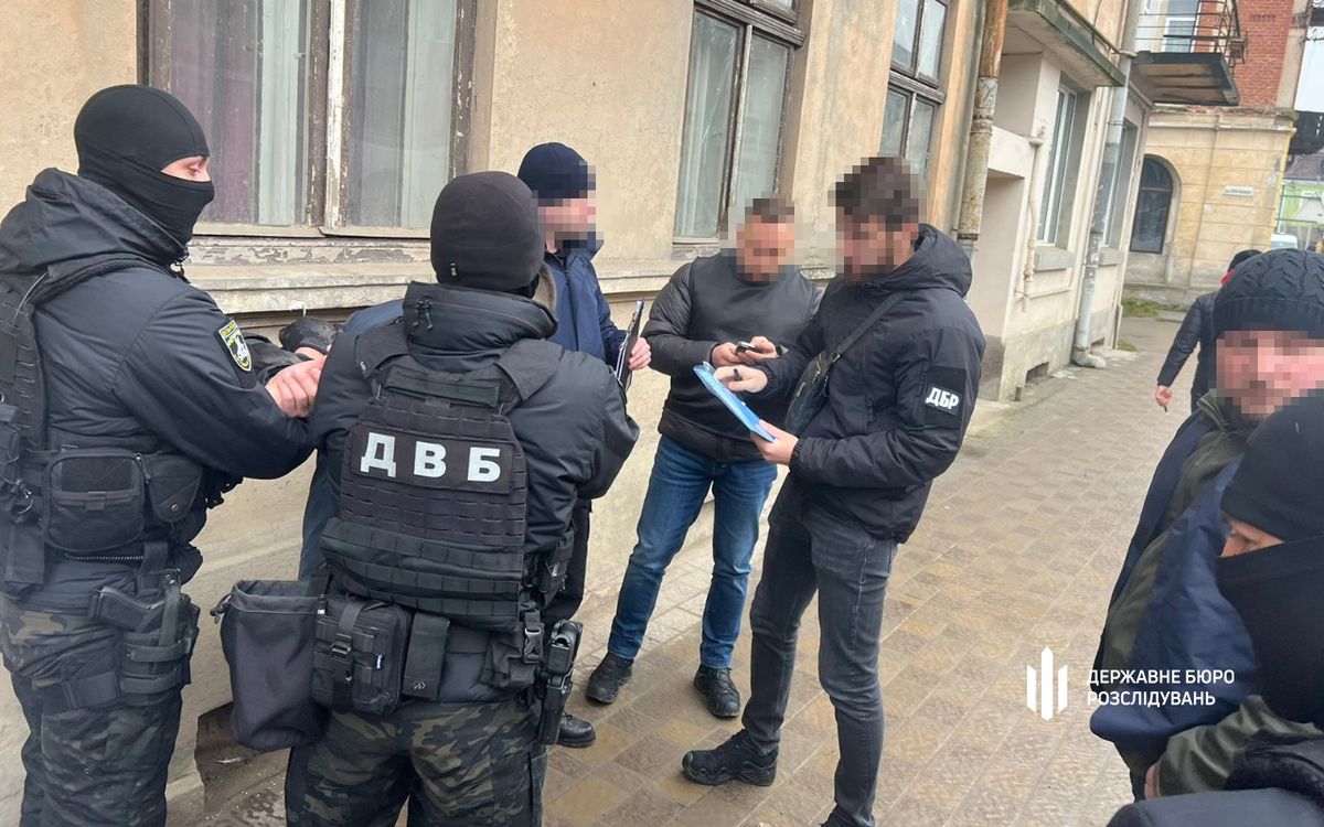 Начальника поліції Бережан затримали на хабарі у 10 тис. грн