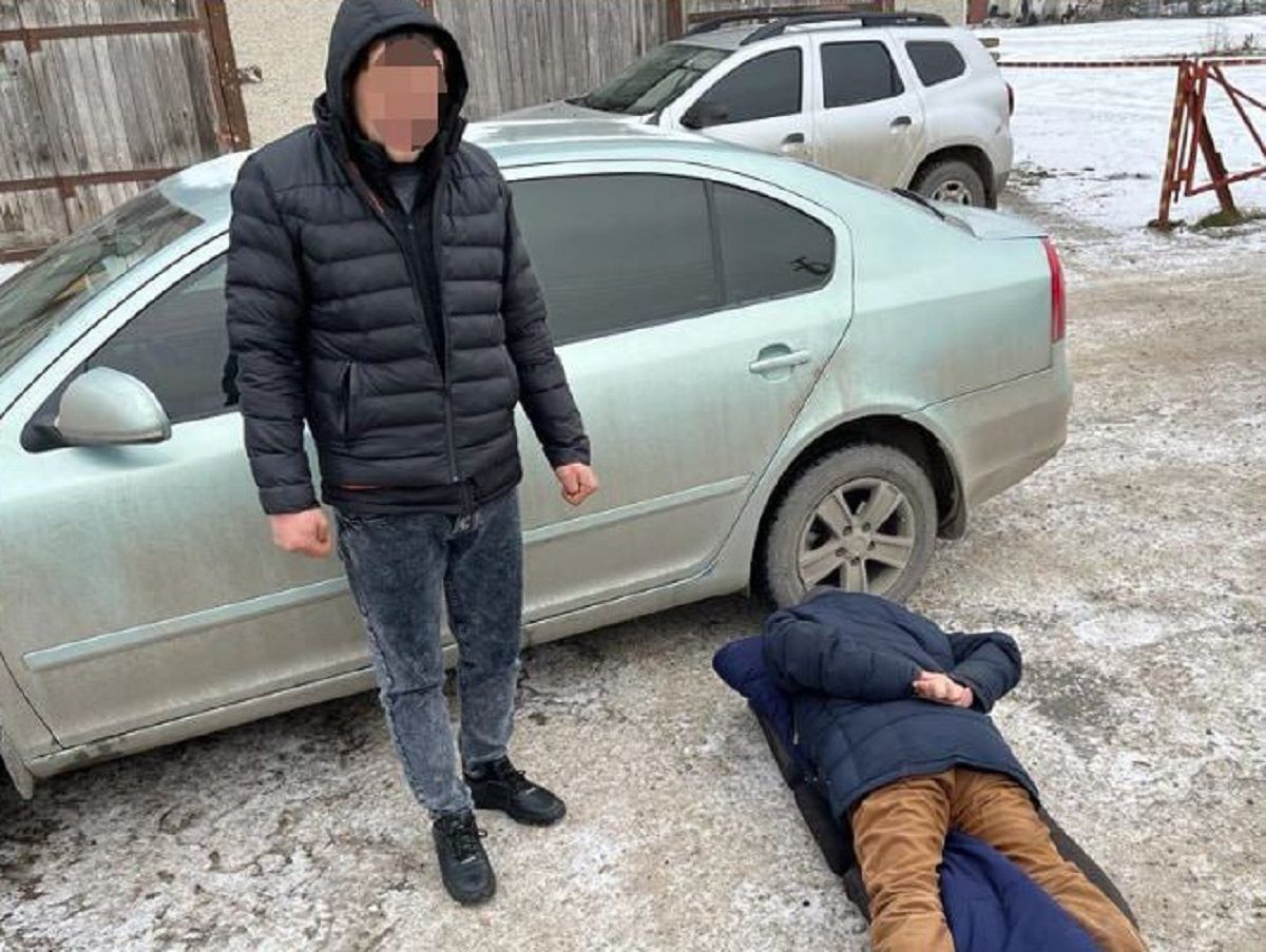 Двох поліцейських з Тернопільщини звинуватили у самовільних затриманнях