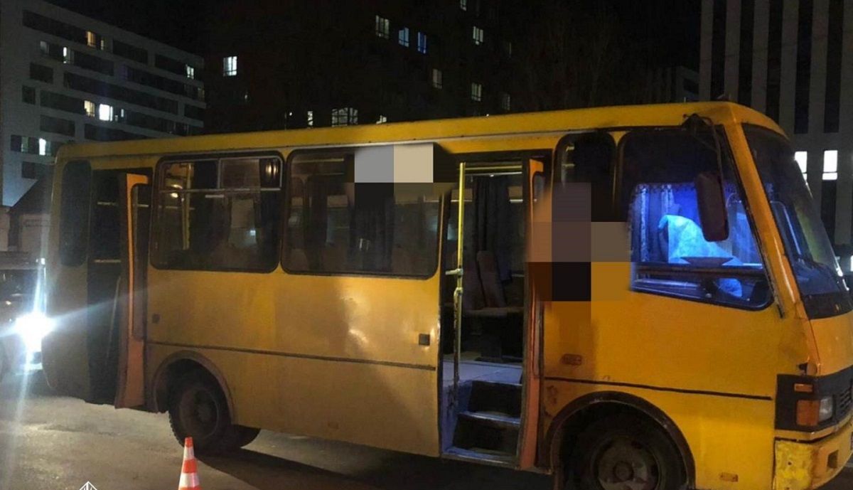 47-річний водій львівської маршрутки раптово помер за кермом