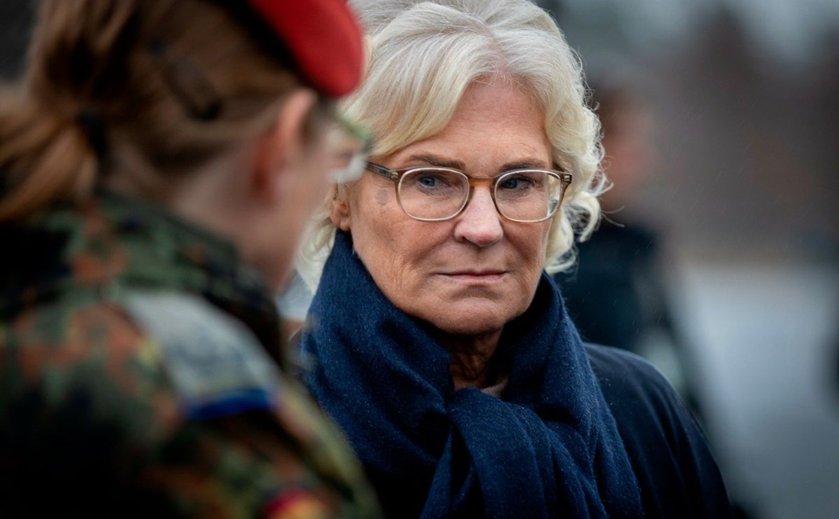 Міністерка оборони Німеччини вирішила подати у відставку, – Bild