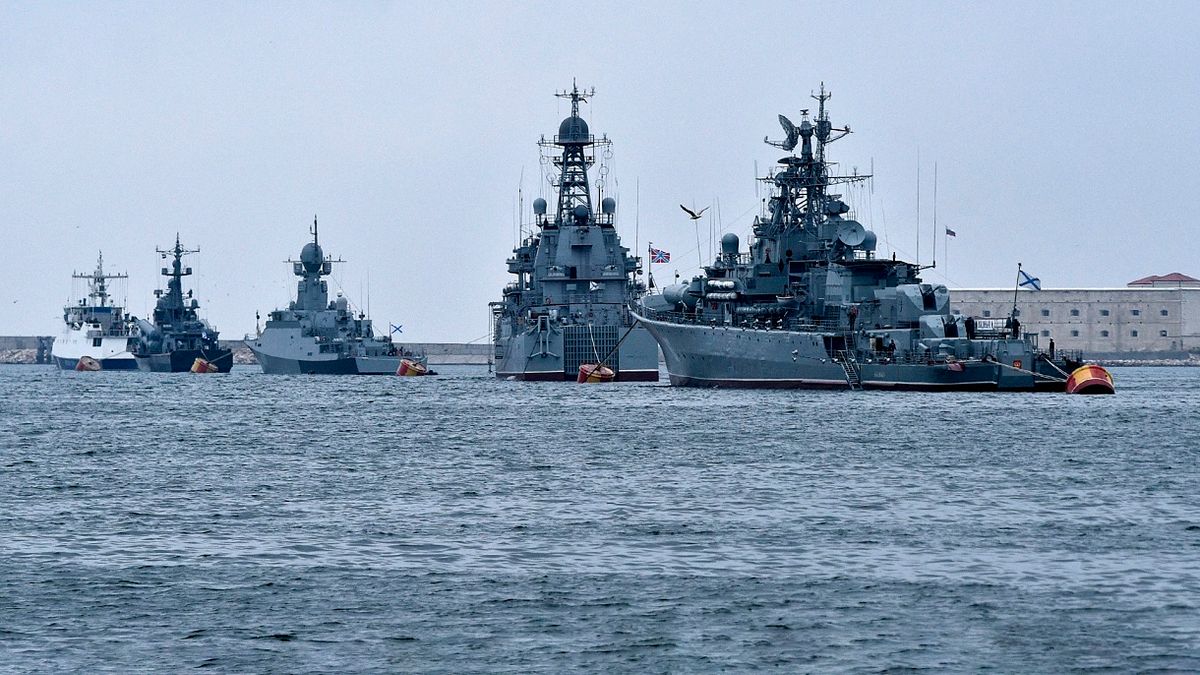 Росія виводить флот з Новоросійська через загрозу ударів з боку України
