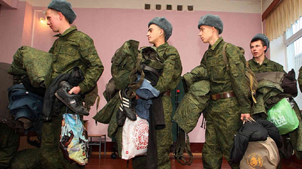 Британська розвідка пояснила, навіщо у Росії хочуть підняти призовний вік