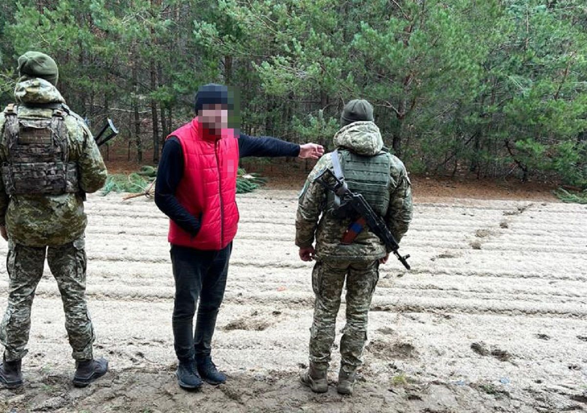 Росіянин на матраці переплив Західний Буг, щоб потрапити в Україну