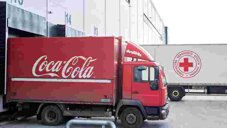 Допомога від Кока-Кола: компанія передала 70 тисяч продуктових наборів для потребуючих українців