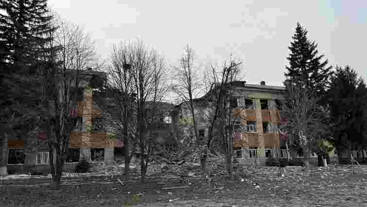 Росіяни ракетним ударом зруйнували коледж у Куп’янську