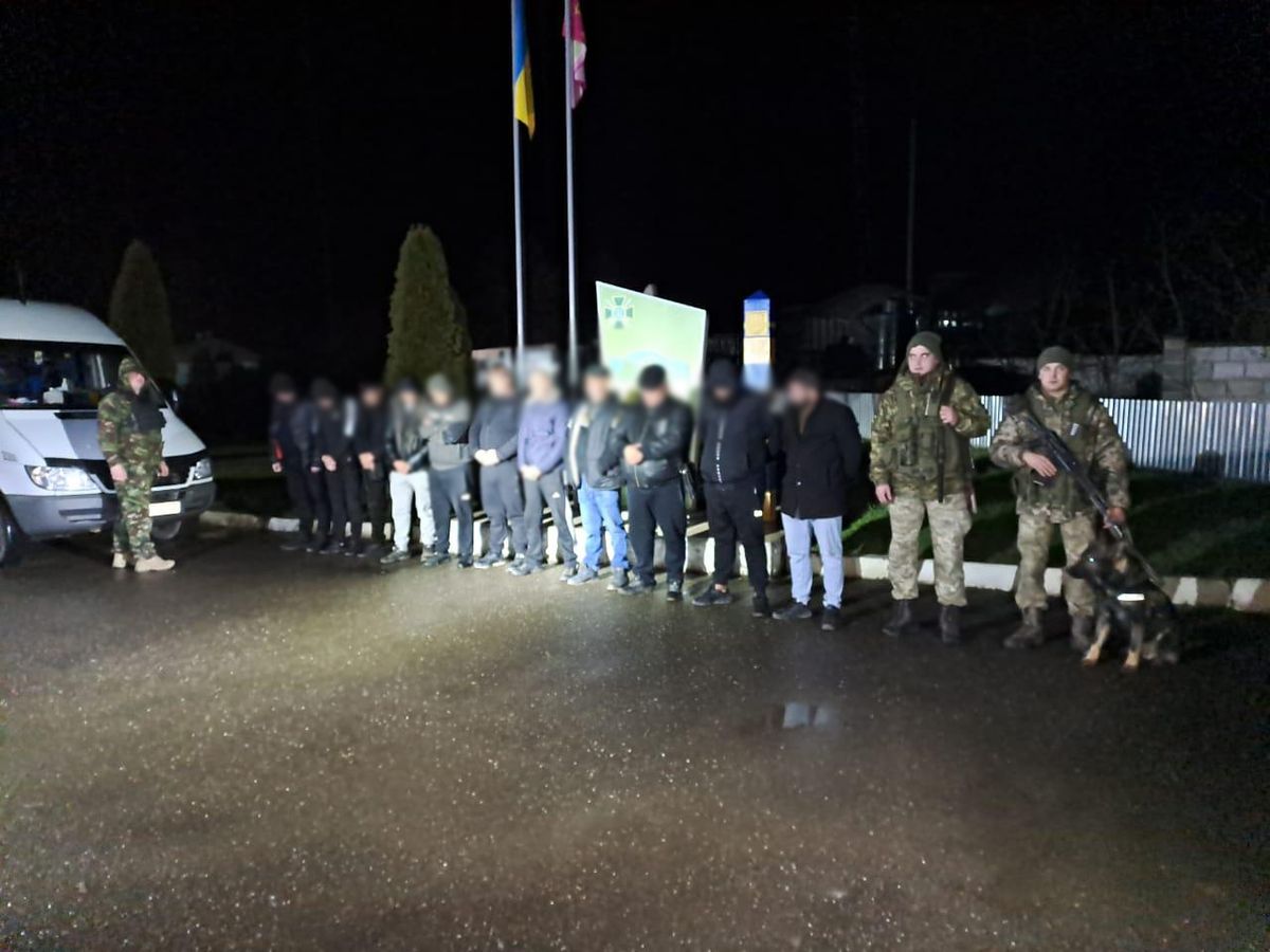 Закарпатські прикордонники затримали 20 ухилянтів при спробі втекти до ЄС