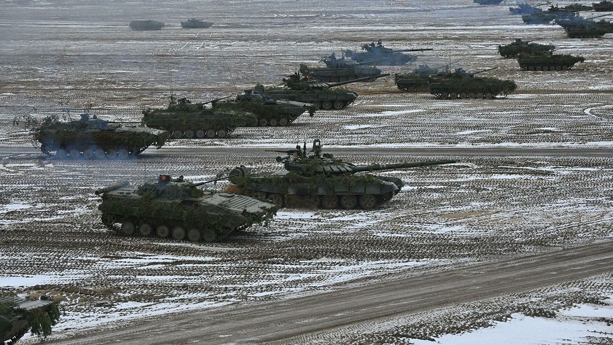 Білорусь продовжила спільні із Росією військові навчання до кінця місяця