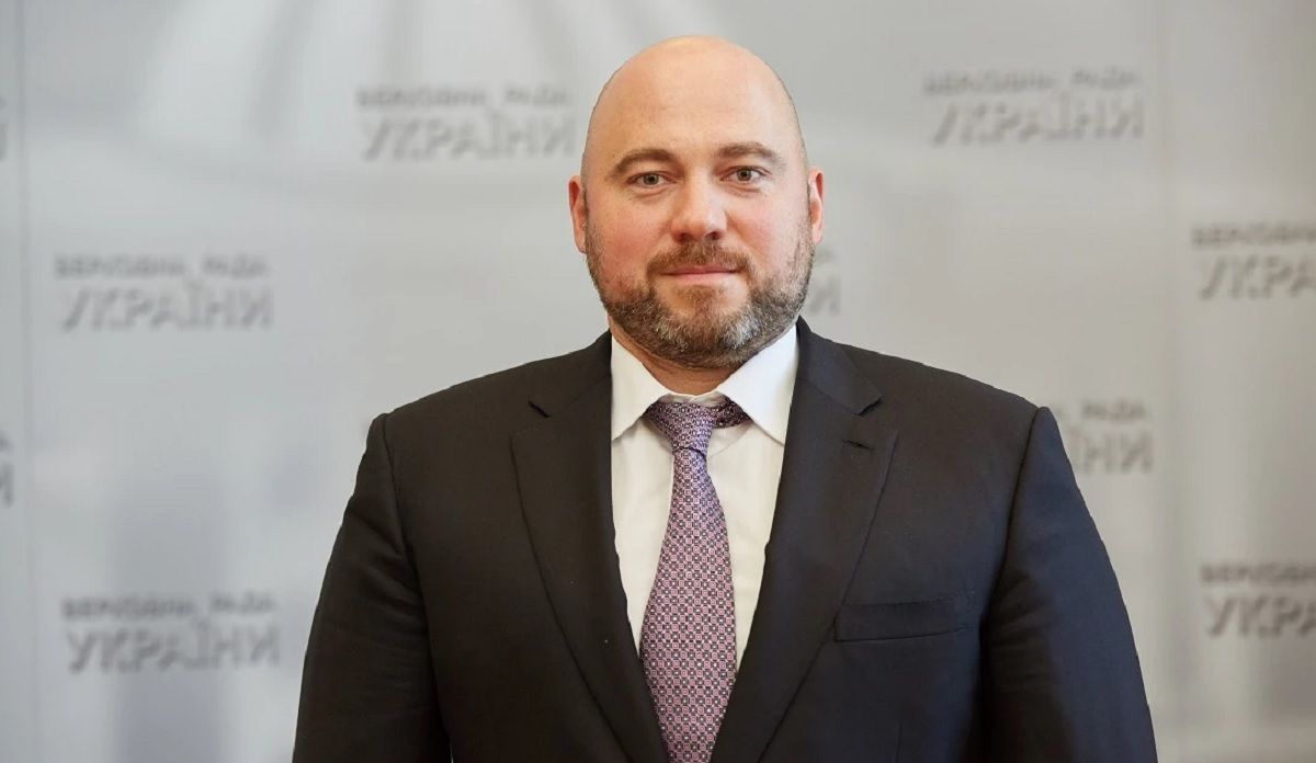Нардепа ОПЗЖ Вадима Столара не випустили з України
