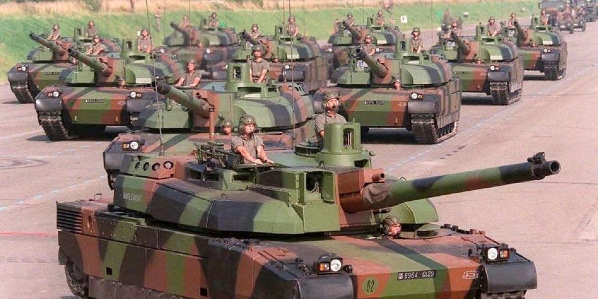Макрон допустив можливість постачання Україні французьких танків Leclerc