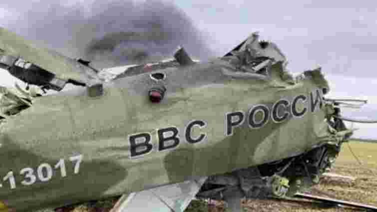 Українські військові за півгодини бою знищили три російські вертольоти Ка-52
