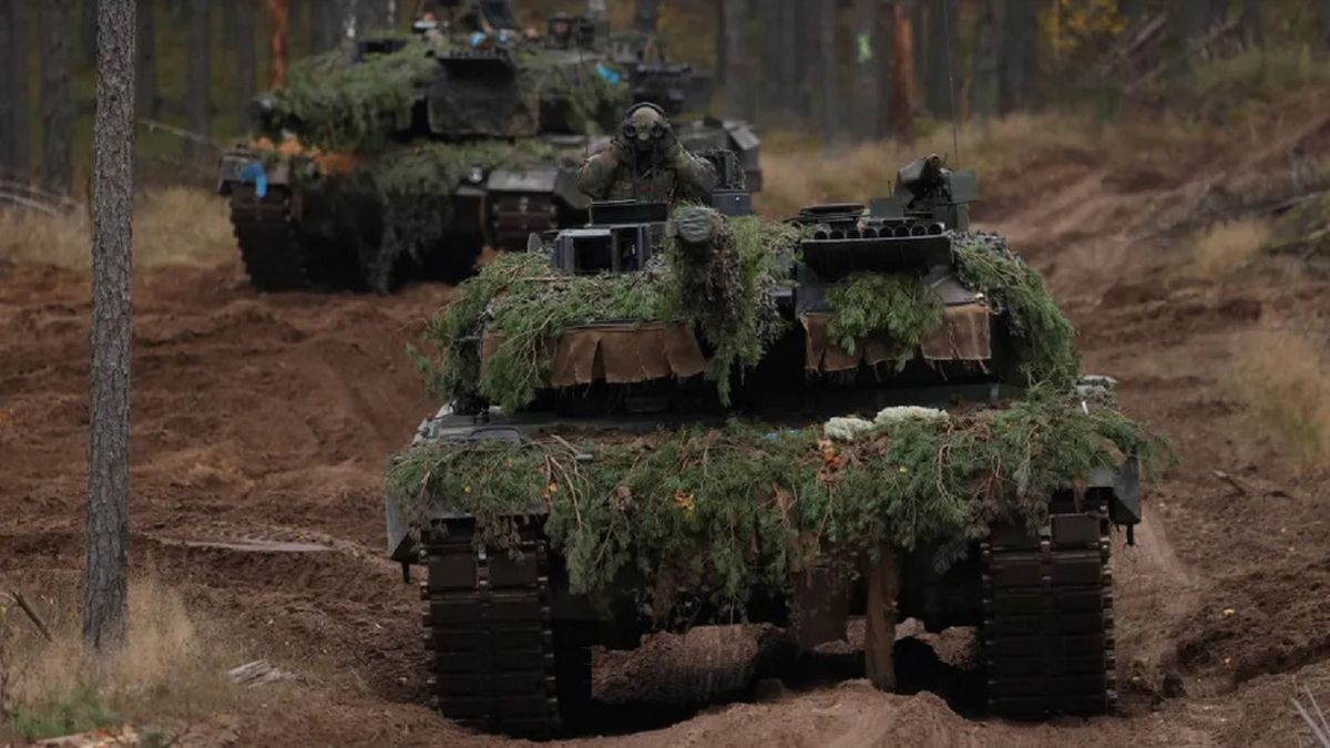Європейська «танкова коаліція» передасть Україні близько 80 танків Leopard 2, – Spiegel