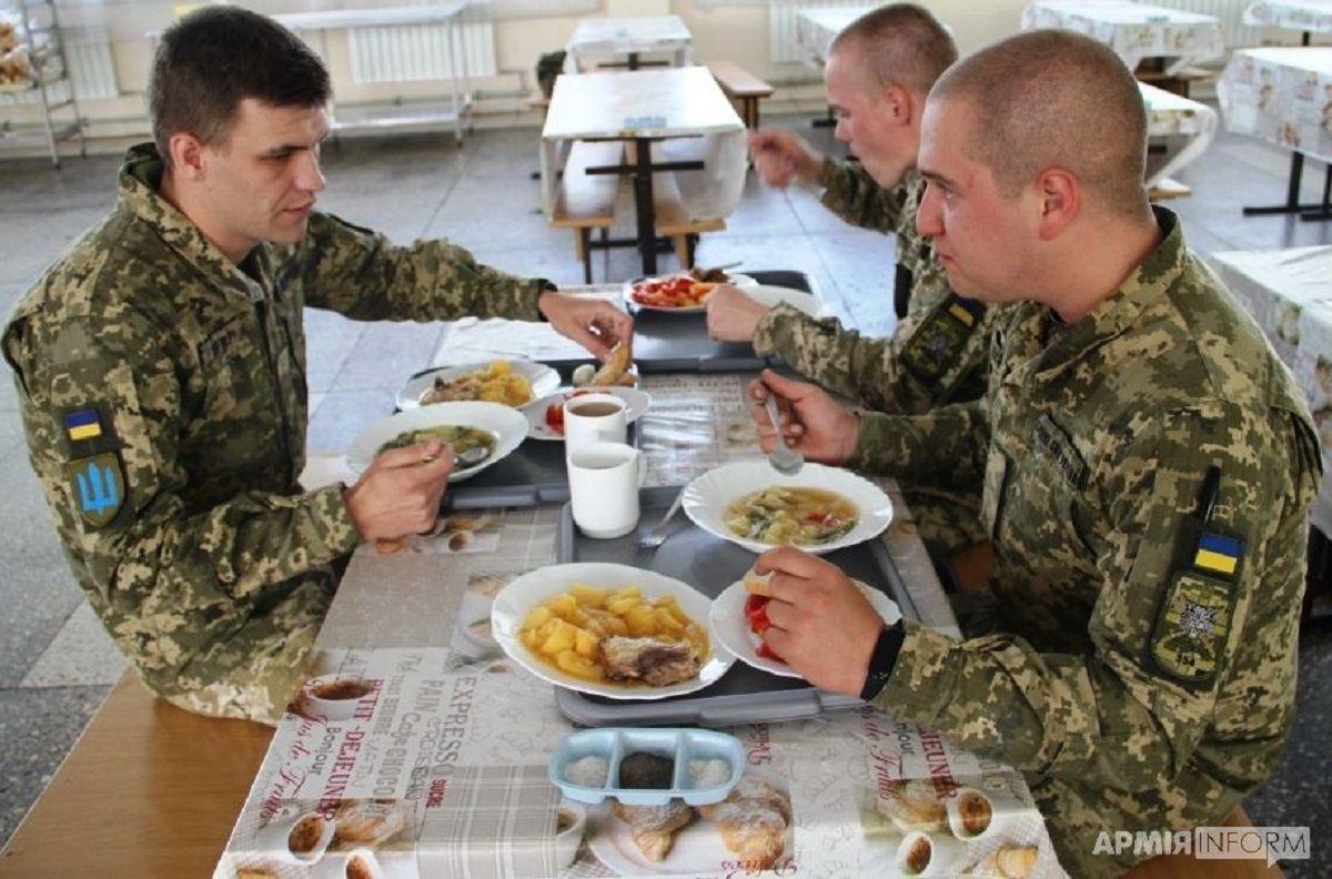 Після скандалу з закупівлями Міноборони анонсувало реформу харчування в армії